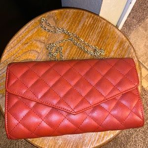 Rust orange purse 👜 with gold chain